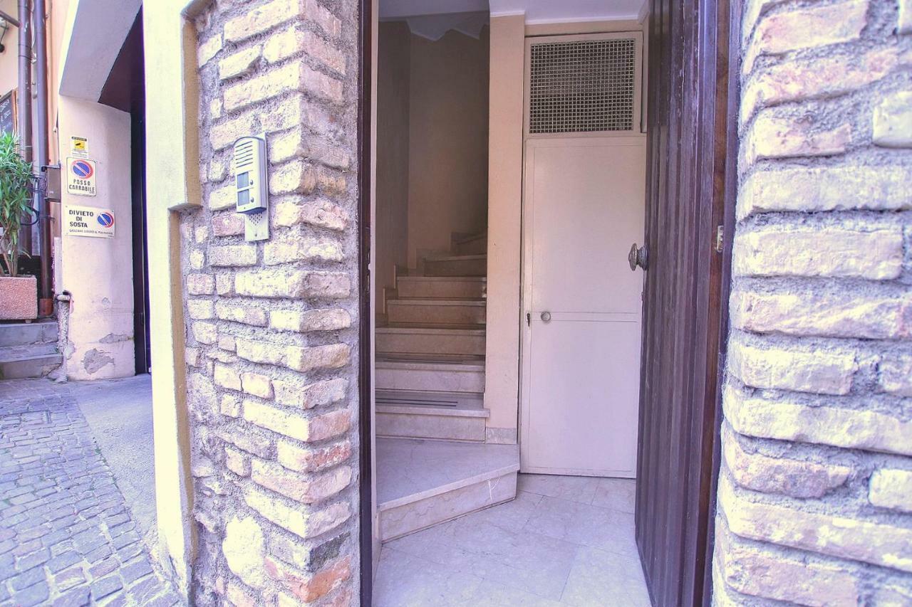 La Briciola Apartment ซีร์มิโอเน ภายนอก รูปภาพ